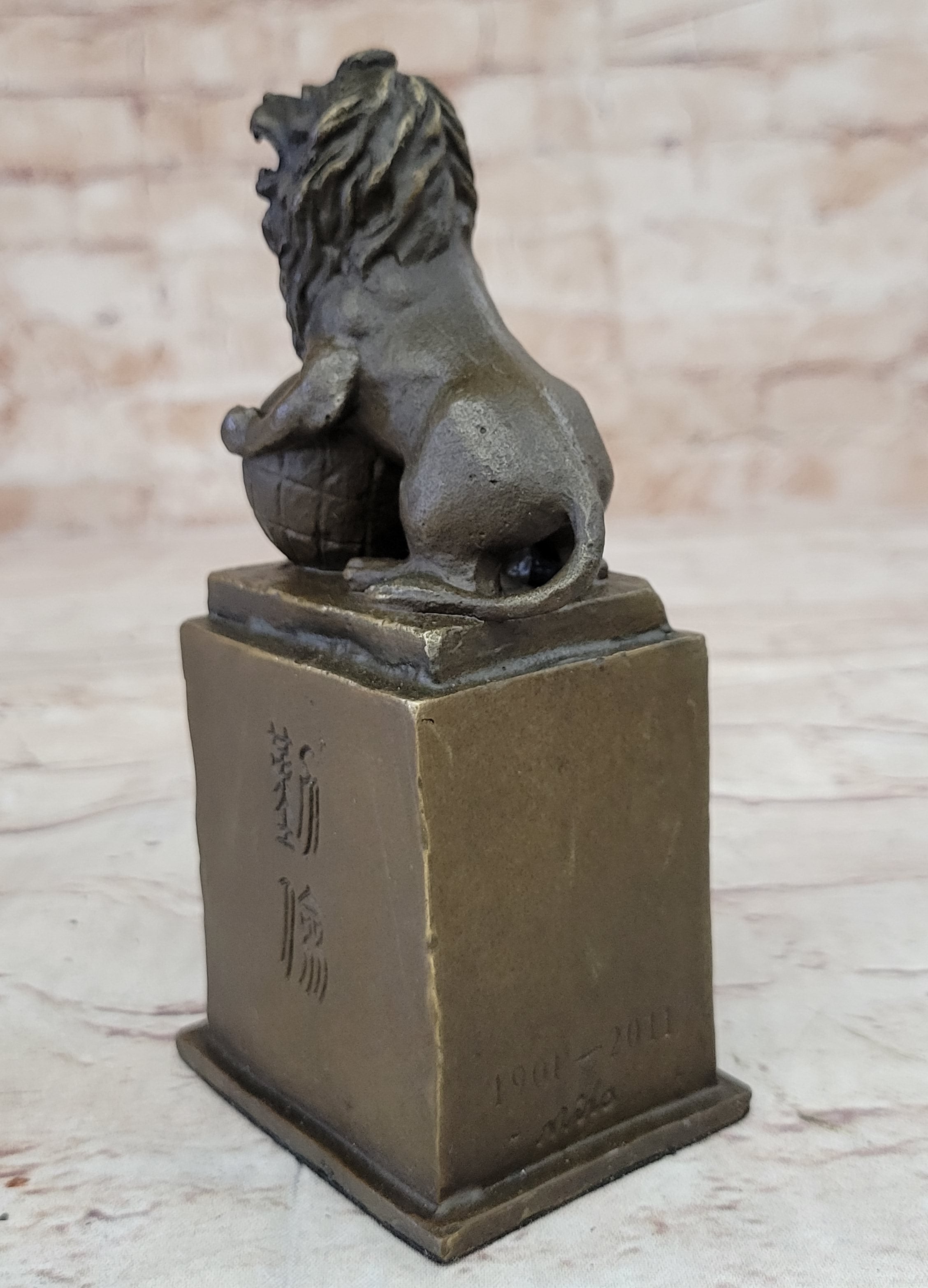 Regius Palace Chinese Guardian Lion & Earth Globe Bronze Statue Sculpture Decor