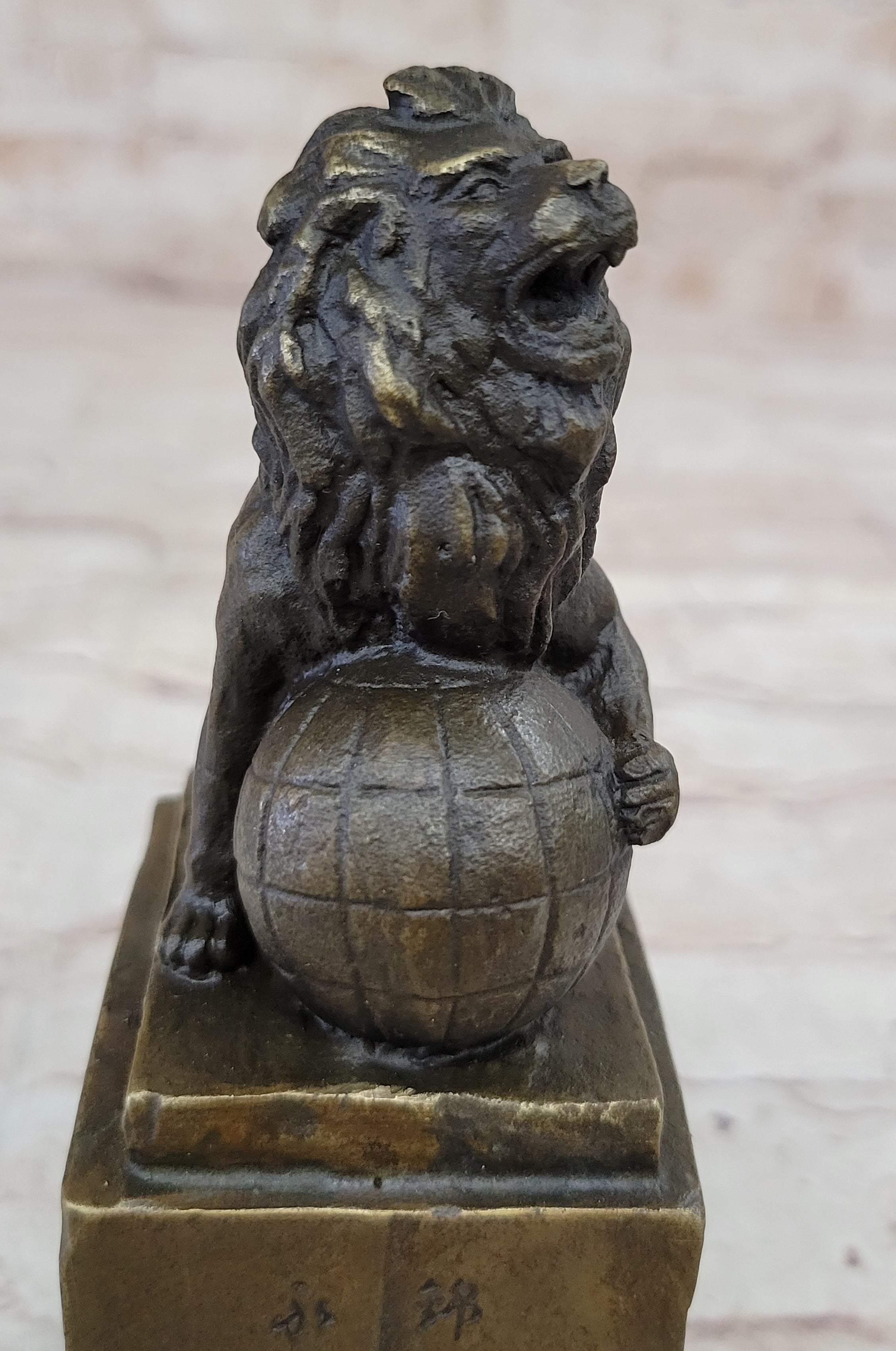 Regius Palace Chinese Guardian Lion & Earth Globe Bronze Statue Sculpture Decor