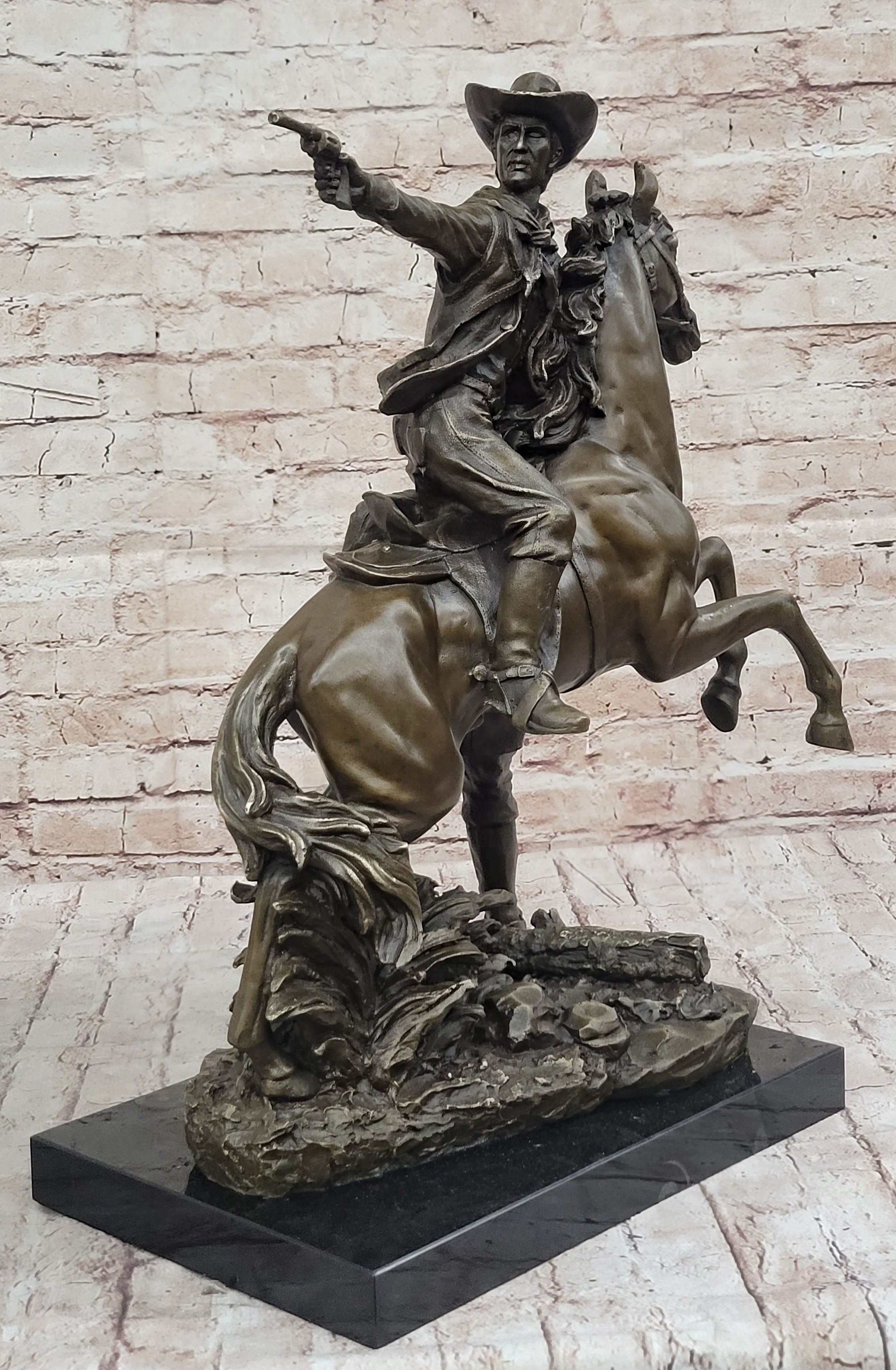 Hot Cast Bronze Western Cowboy Gunslinger Outlaw on Horseback Statue Sculpture