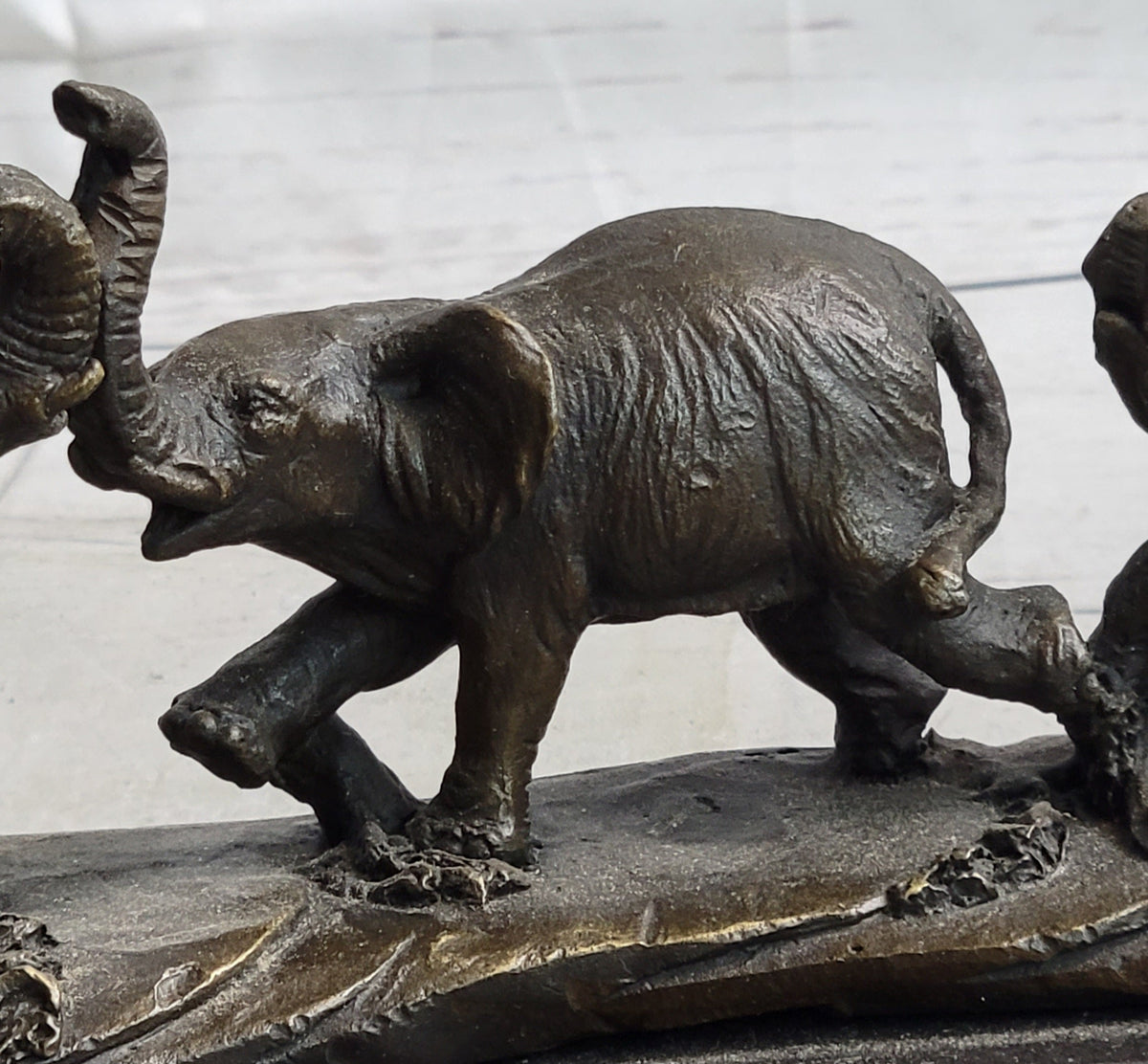 Elephant Family on the African Savannah Bronze Metal Statue Sculpture Decor Art