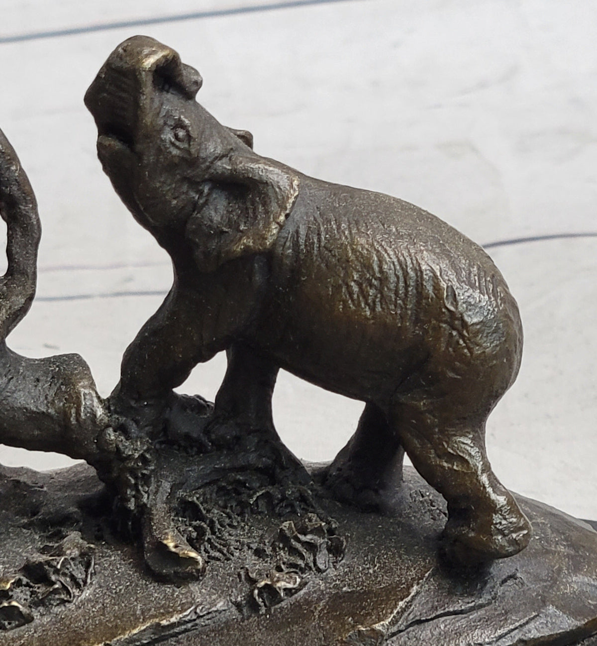 Elephant Family on the African Savannah Bronze Metal Statue Sculpture Decor Art