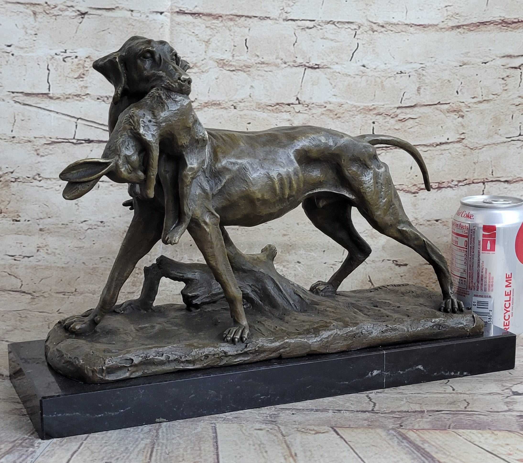 Hot Cast Bronze Sculpture of Hunting Dog Retriever with Rabbit in Mouth
