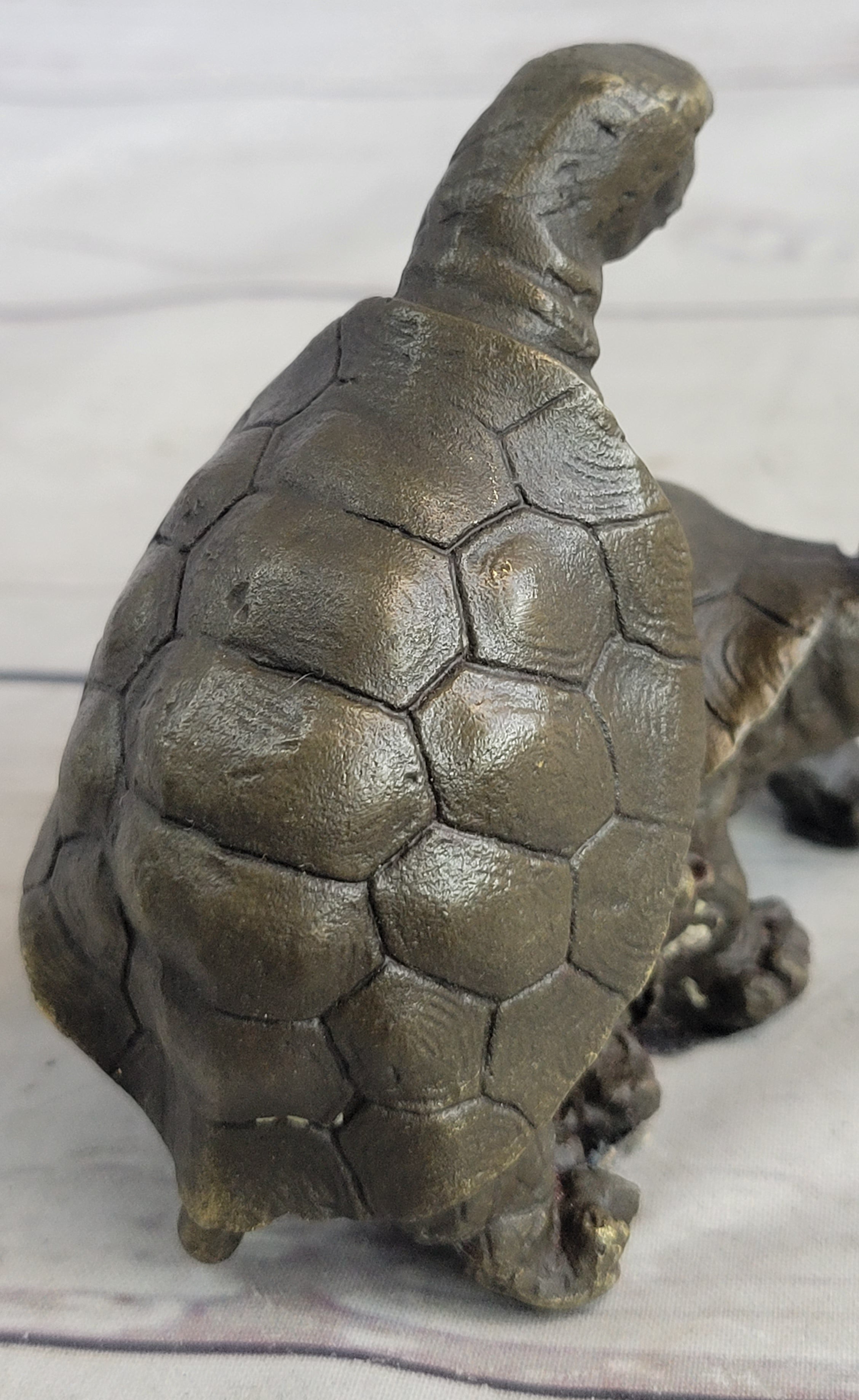 ADORABLE FIGURINE TWO TURTLE SHARING LOVE BRONZE STATUE SCULPTURE FIGURE FIGURE