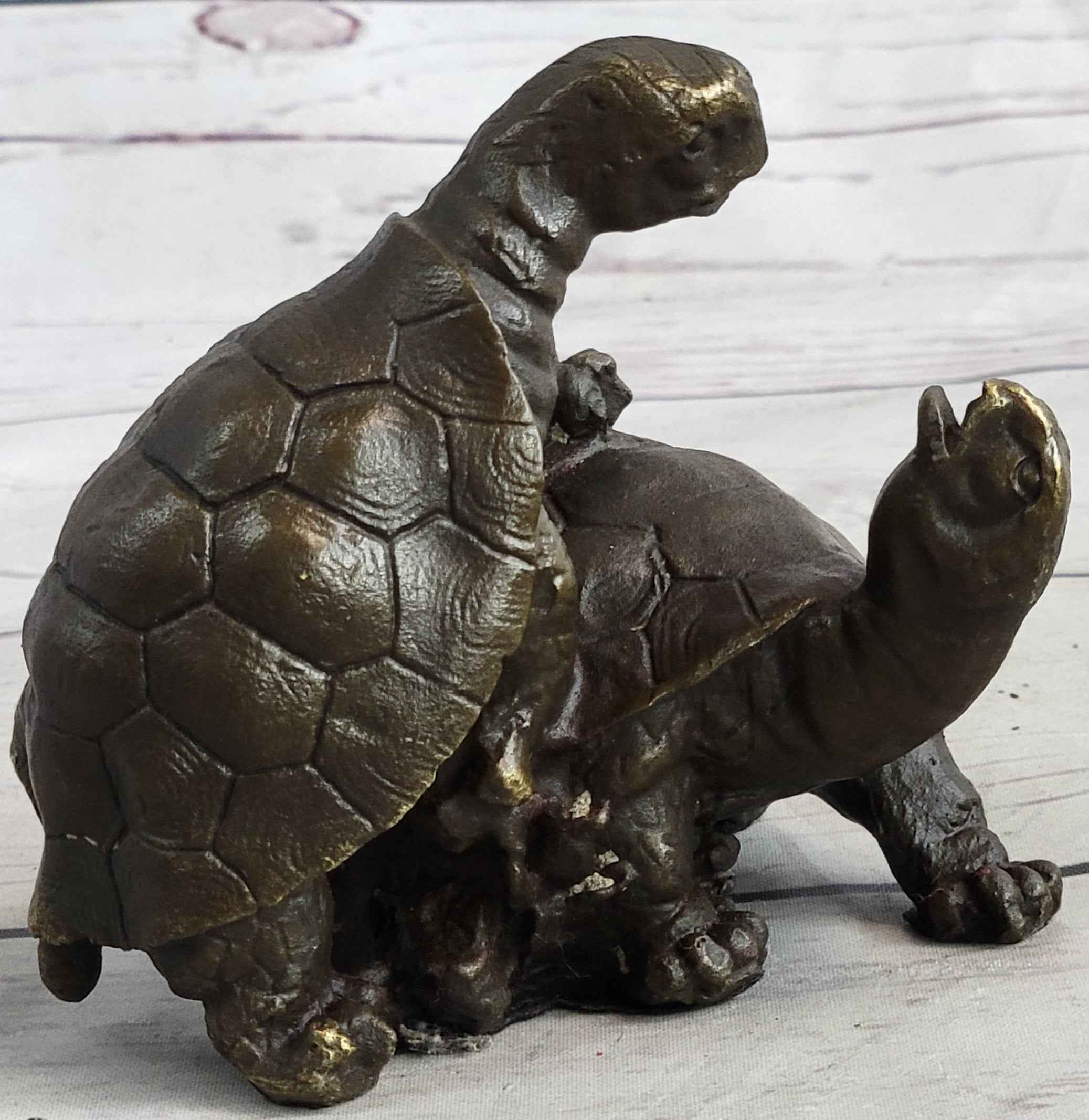 ADORABLE FIGURINE TWO TURTLE SHARING LOVE BRONZE STATUE SCULPTURE FIGURE FIGURE
