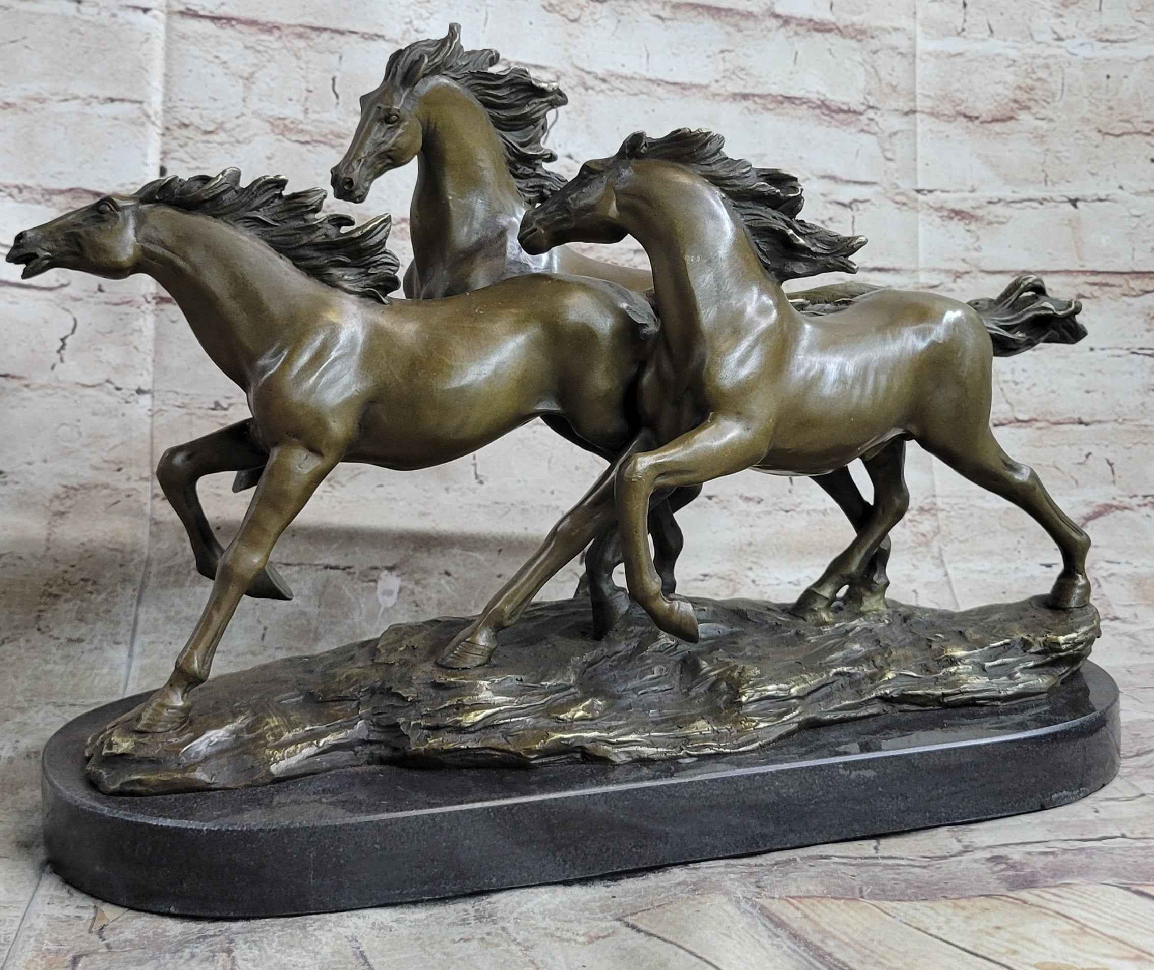 Bronze Marble Statue Wild Horse Galloping Mustang Ranch Hot Cast Marble Figurine