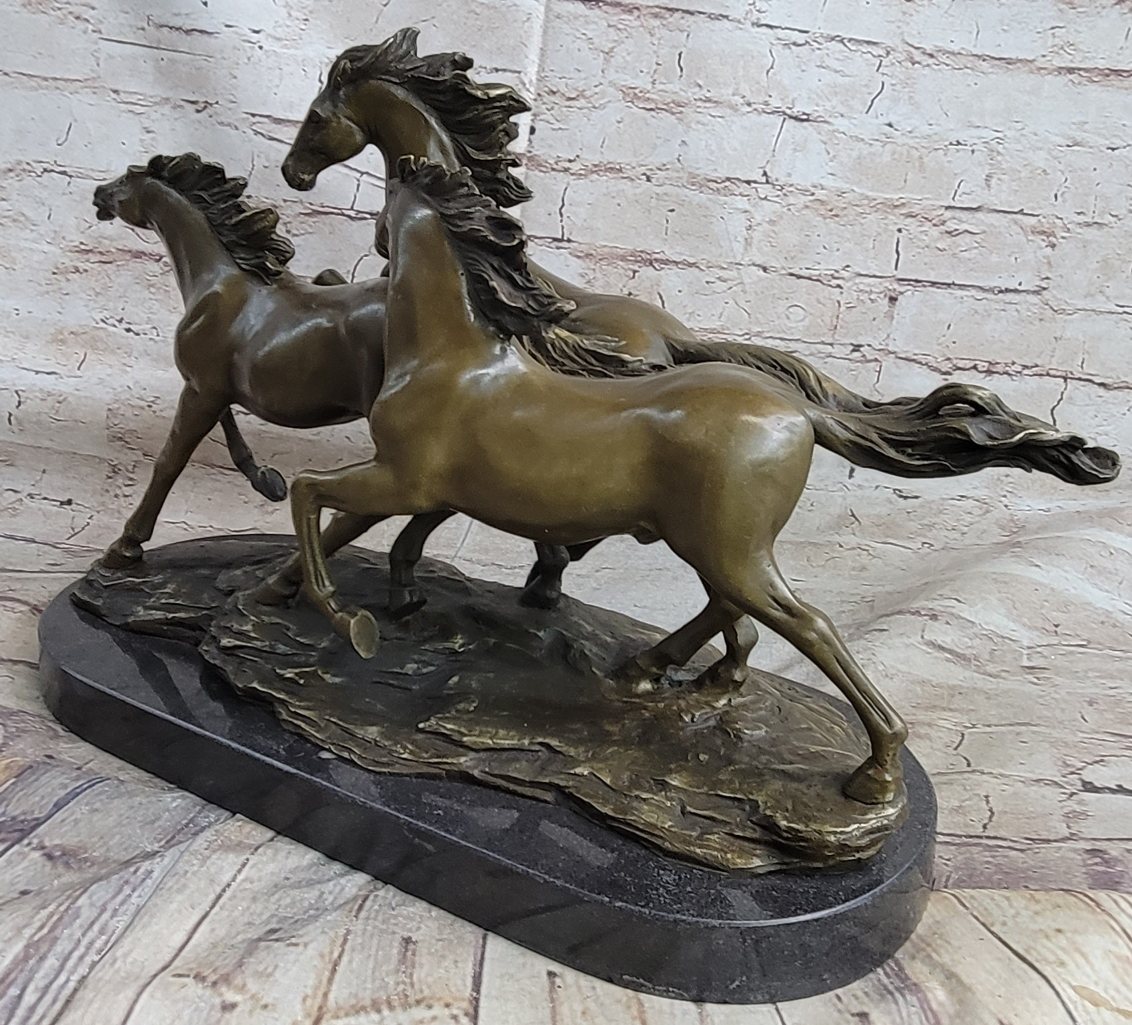 Bronze Marble Statue Wild Horse Galloping Mustang Ranch Hot Cast Marble Figurine