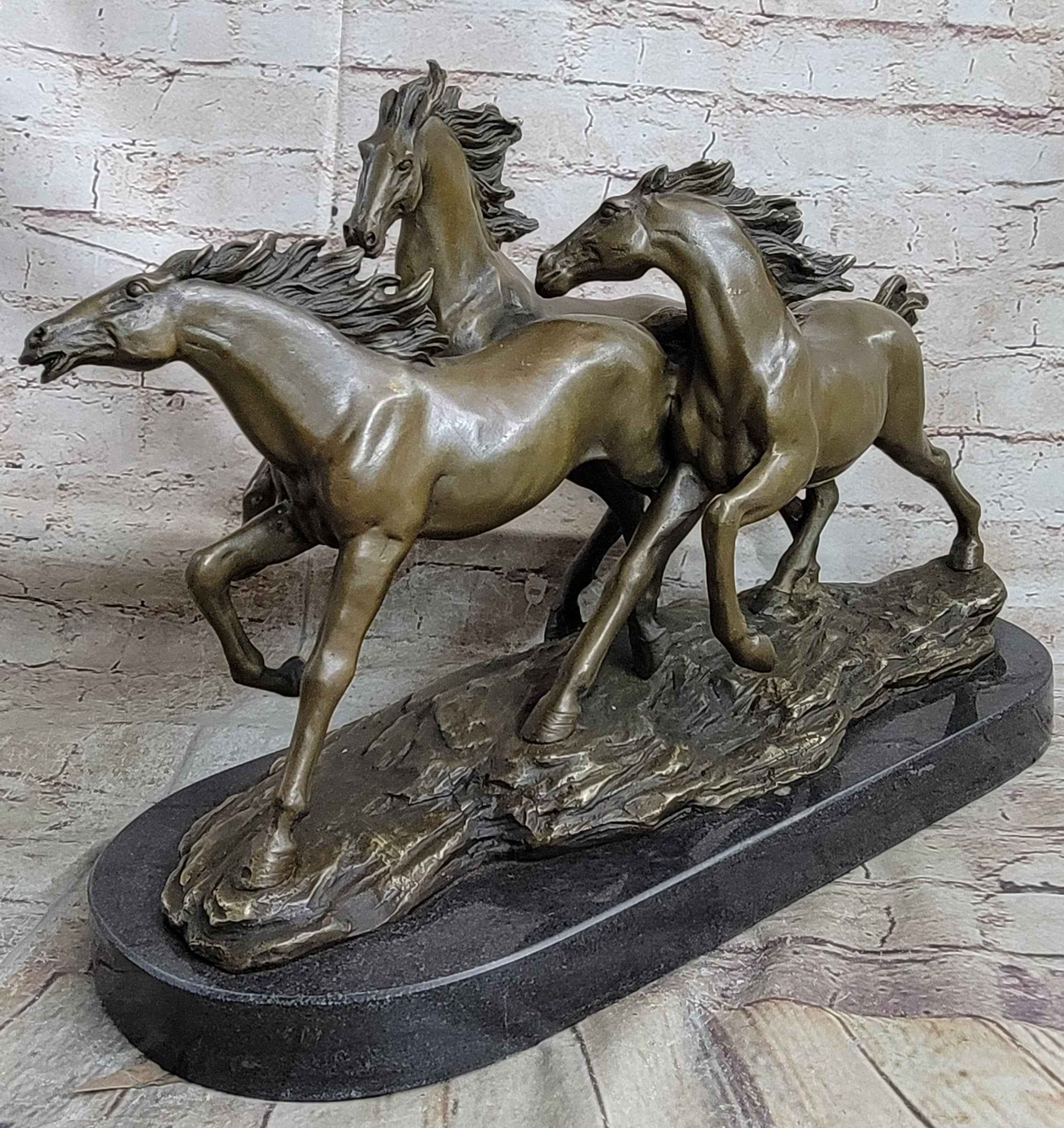 Bronze Marble Statue Wild Horse Galloping Mustang Ranch Hot Cast Marble Figurine