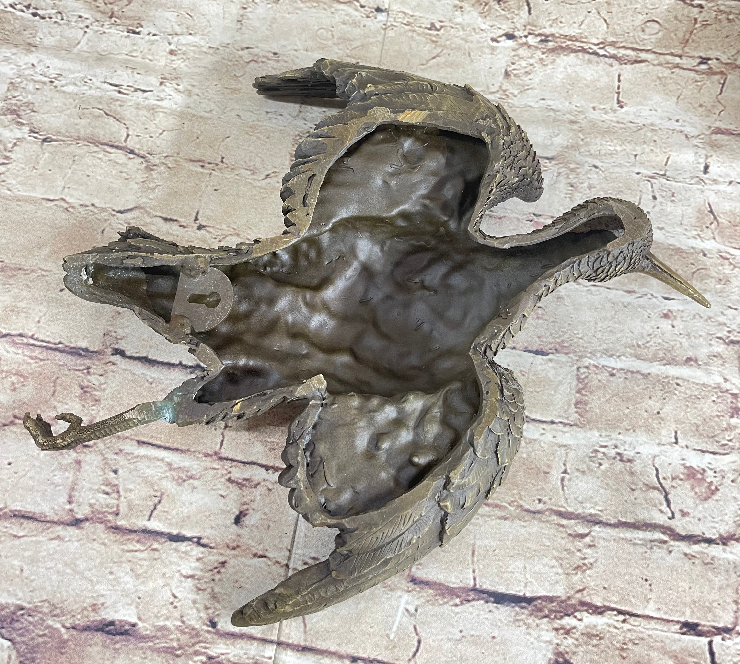 Vintage Cast Bronze Wall Hanging Bronze Bird Flying Eagle Sculpture Figure