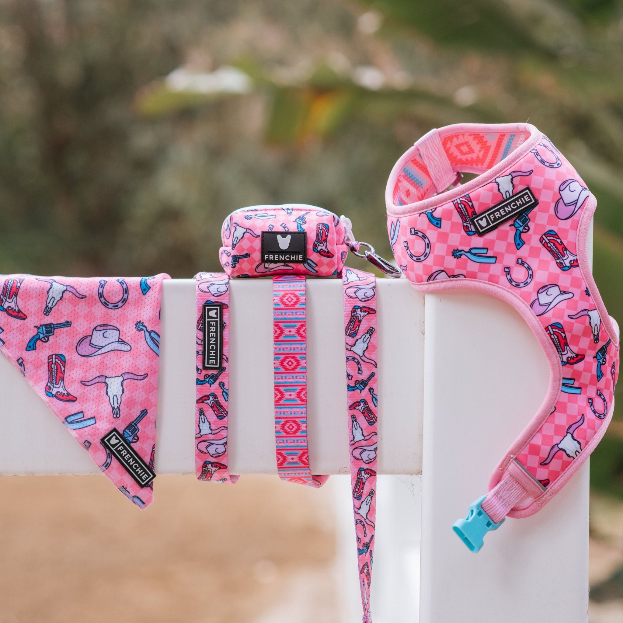 Frenchie Poo Bag Holder - Wild West (Pink)