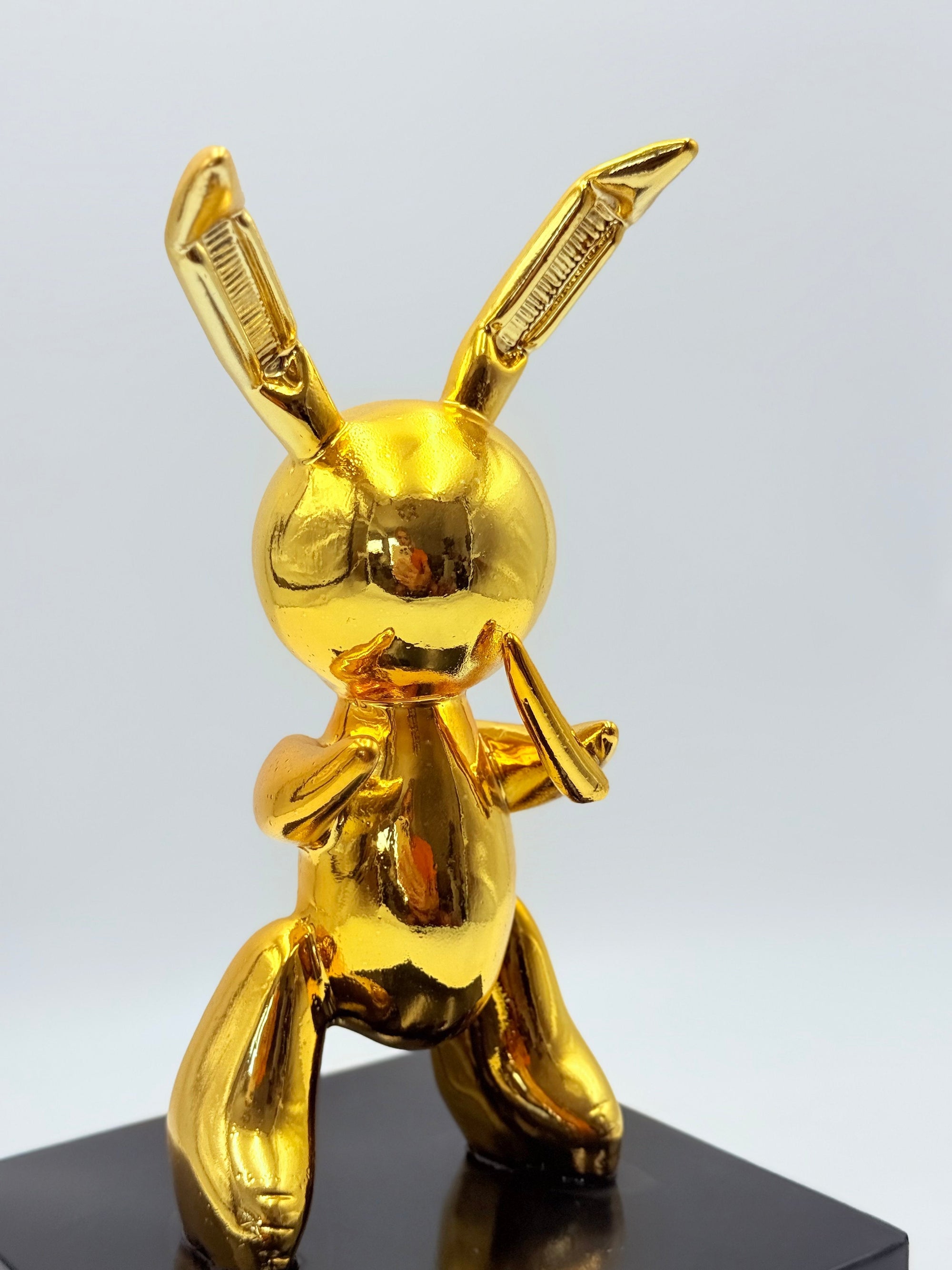 And Iconic Small Balloon Rabbit Sculpture Gold Chrome Style