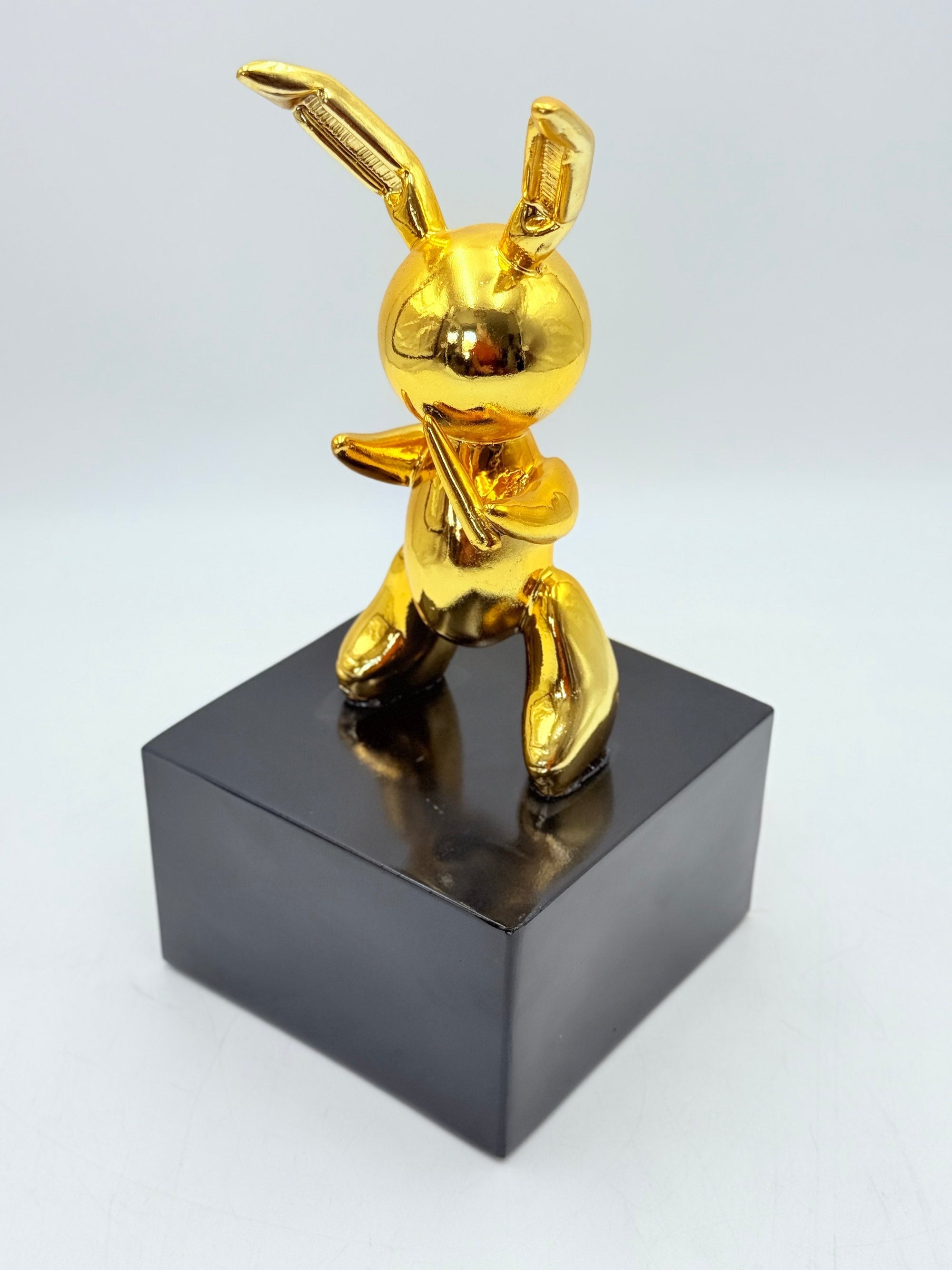 And Iconic Small Balloon Rabbit Sculpture Gold Chrome Style