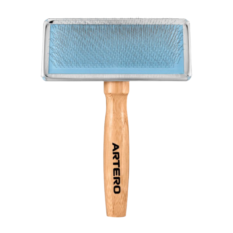 Pipo Classic Slicker Brush Medium by Artero