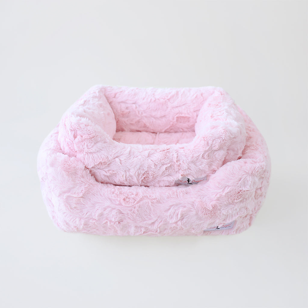 Hello Doggie Bella Faux Fur Silver Dog Bed