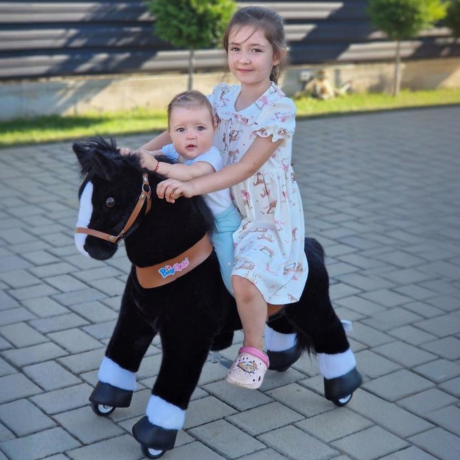 Model U Horse Age 4-7 Black