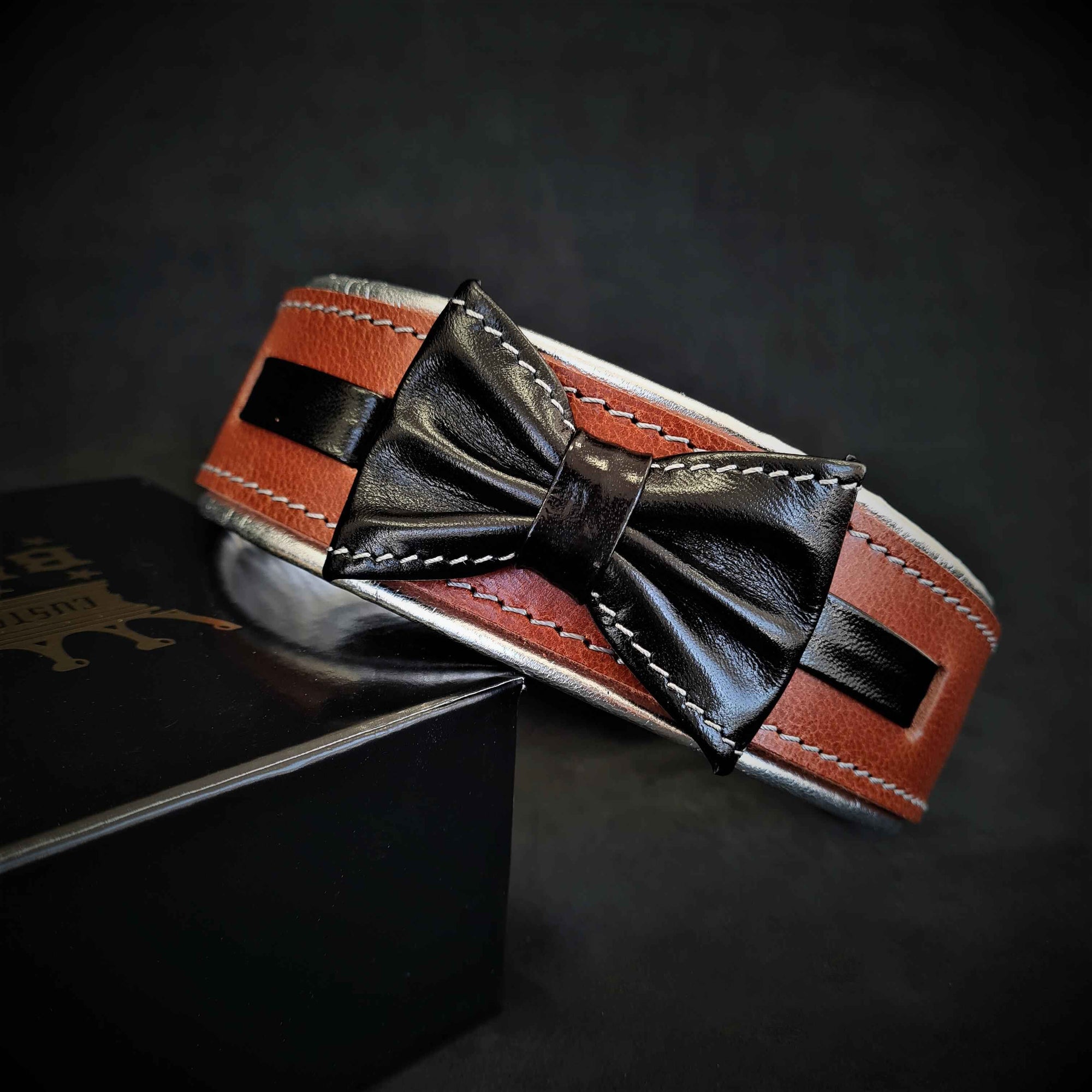 Bestia Bowtie Brown Leather Dog Collar