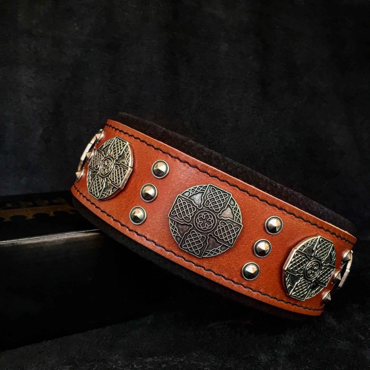 Bestia Maximus 2.5-Inch Wide Black & Silver Leather Dog Collar