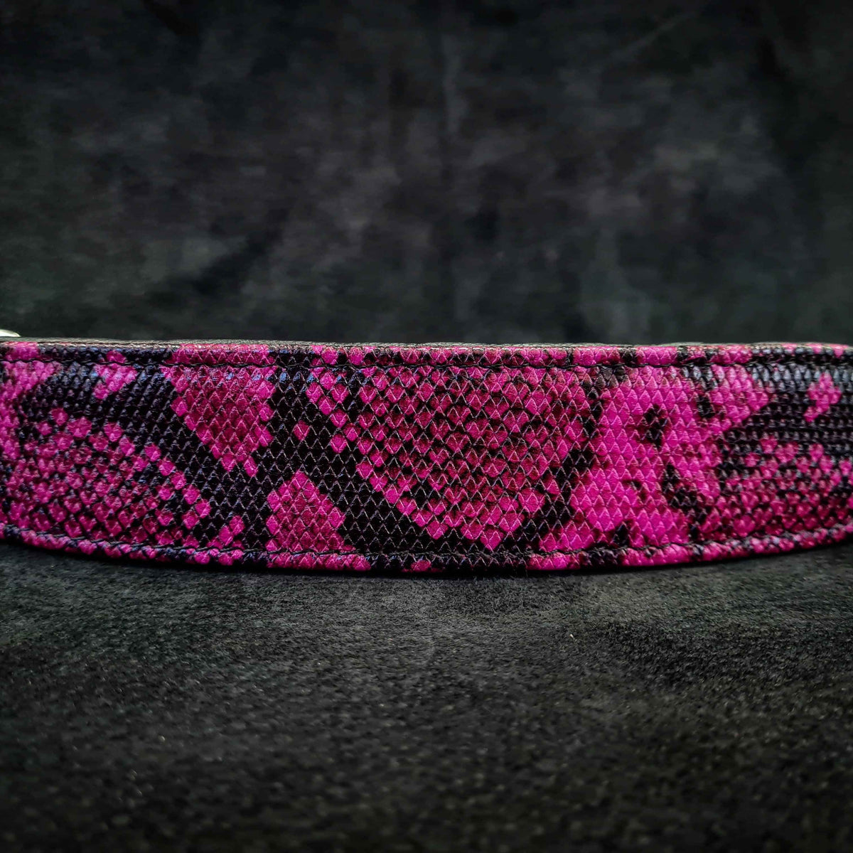 Bestia Rock Python Pink Leather Dog Collar