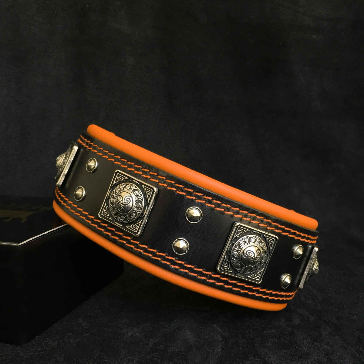 Bestia Eros 2.5-Inch Wide Black & Orange Leather Dog Collar
