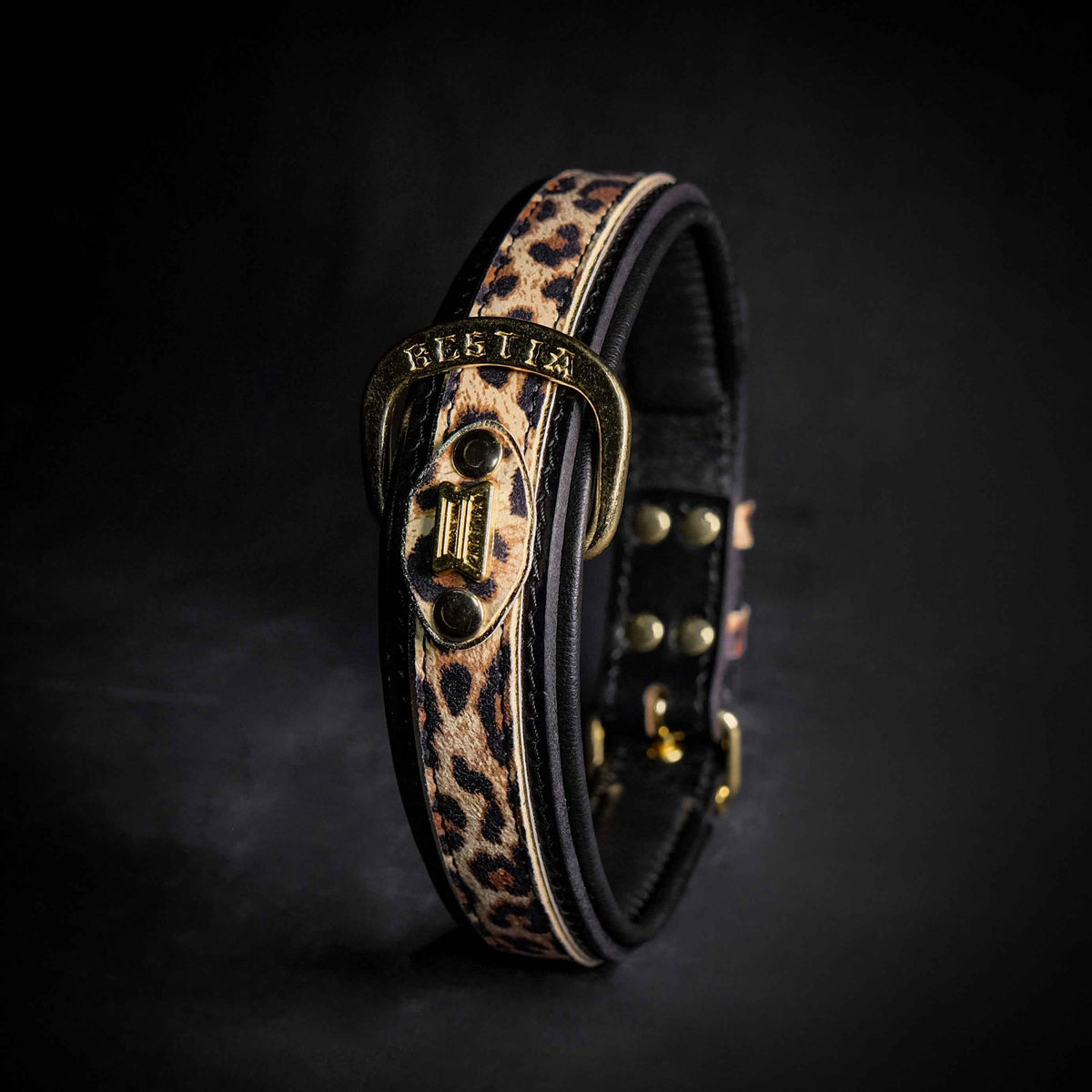 Bestia Leopard Leather Dog Collar