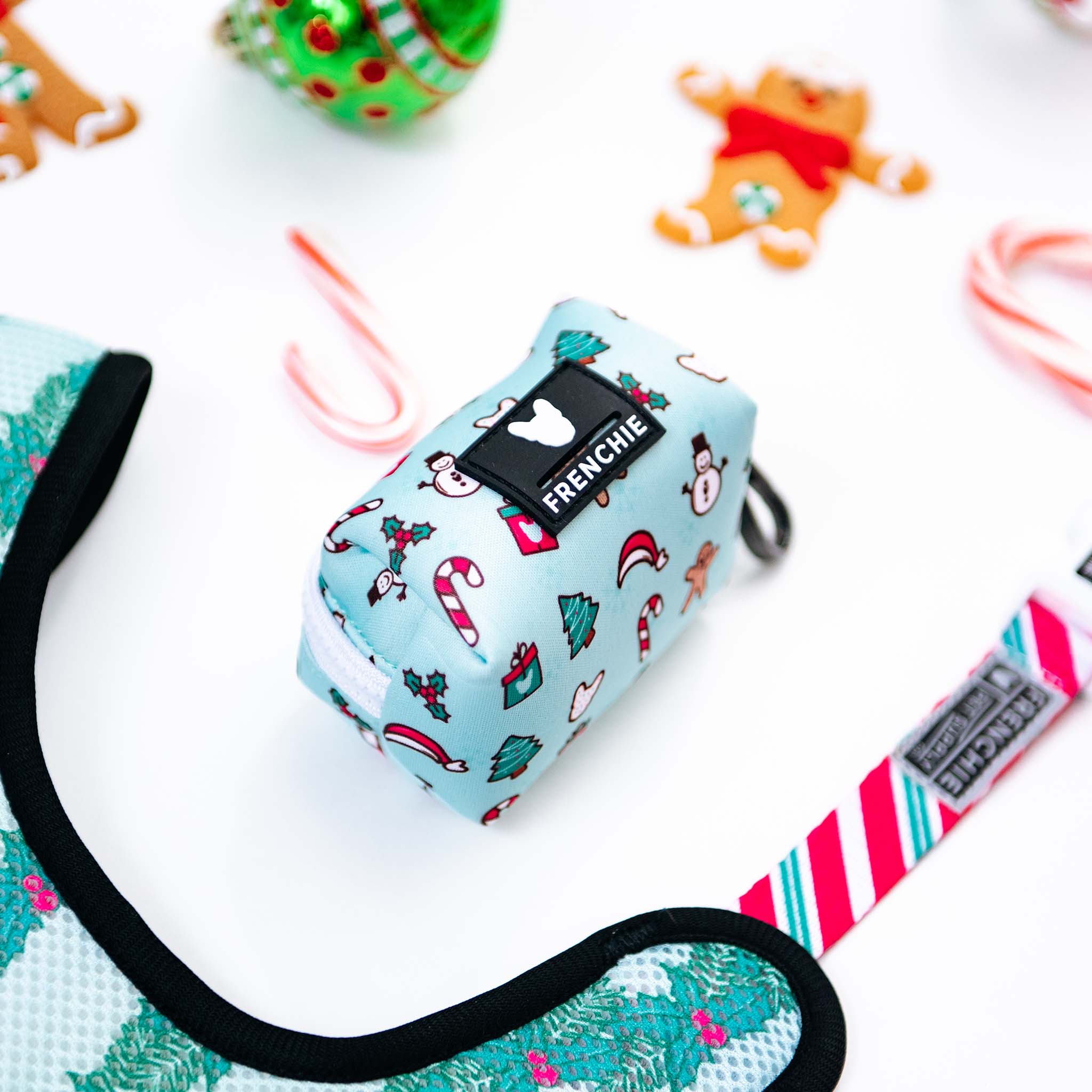 Frenchie Poo Bag Holder - Mistletoe