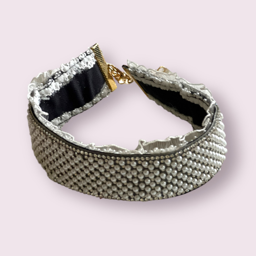 Luxe Velvet and Pearl Dog Collar