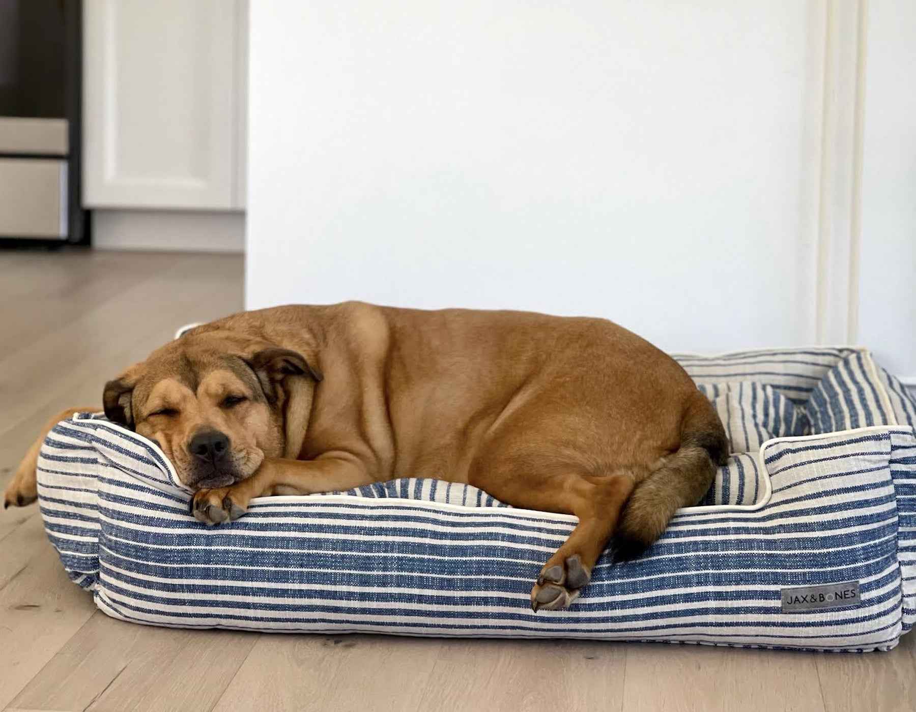 Hampton Navy Lounge Bed