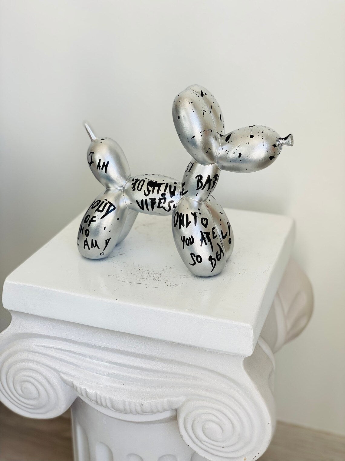 Luxury Balloon Dog Statue
