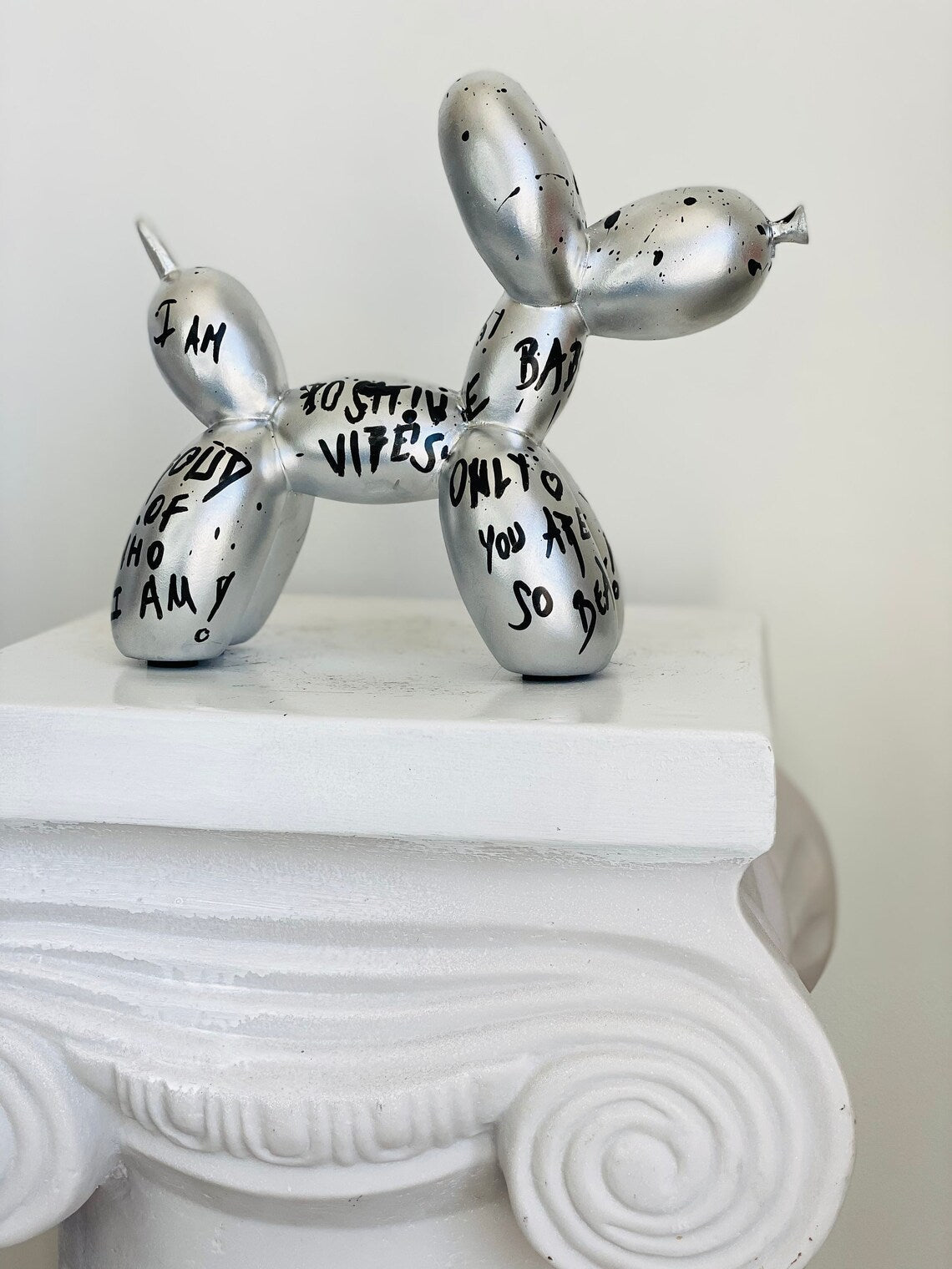 Luxury Balloon Dog Statue