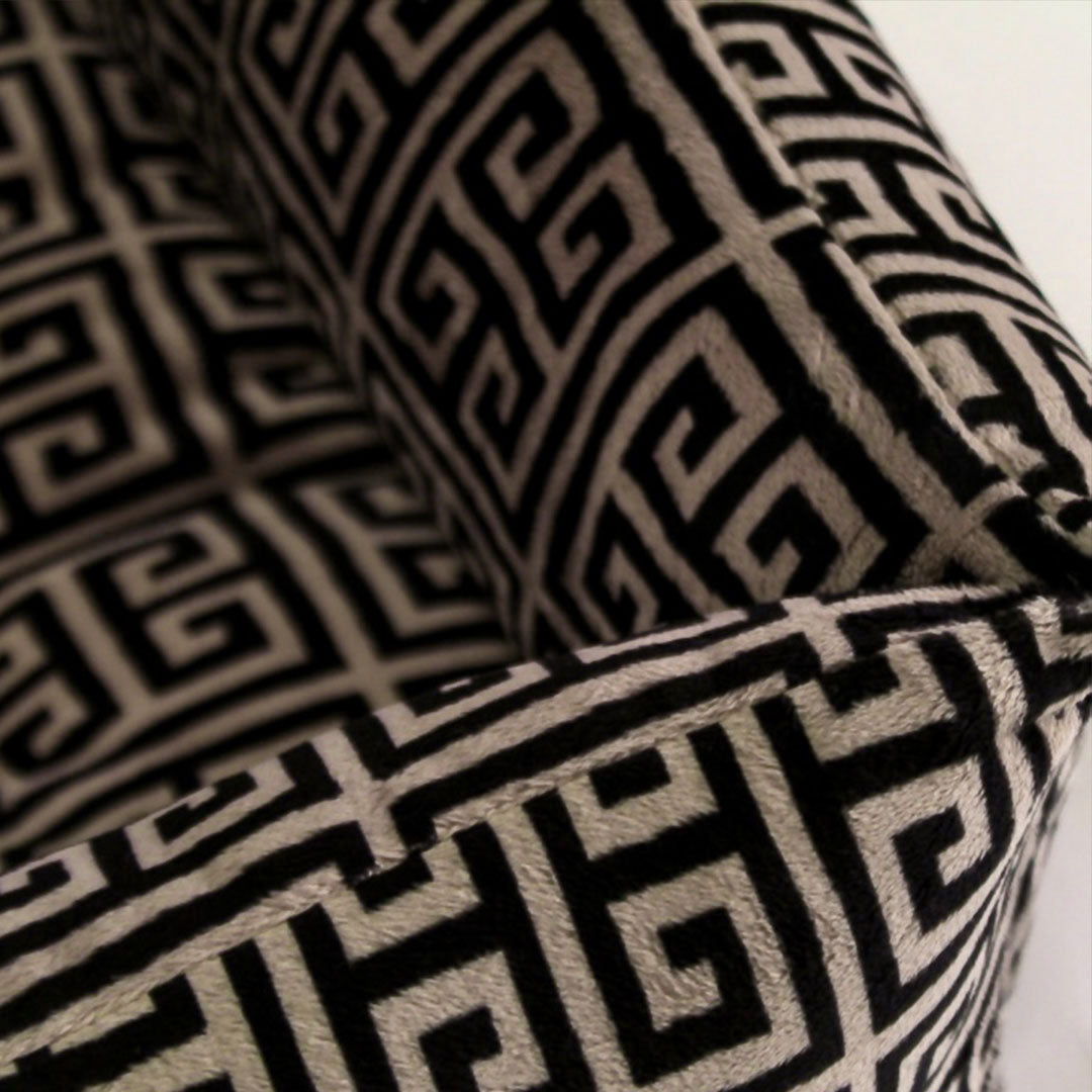 Hello Doggie Obsidian Silk Black and Tan Dog Bed