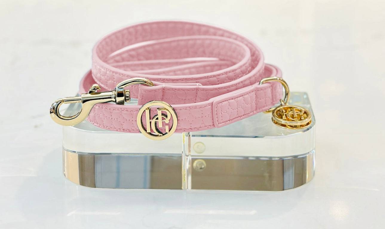 Dog Lead - Novalie Kiss”