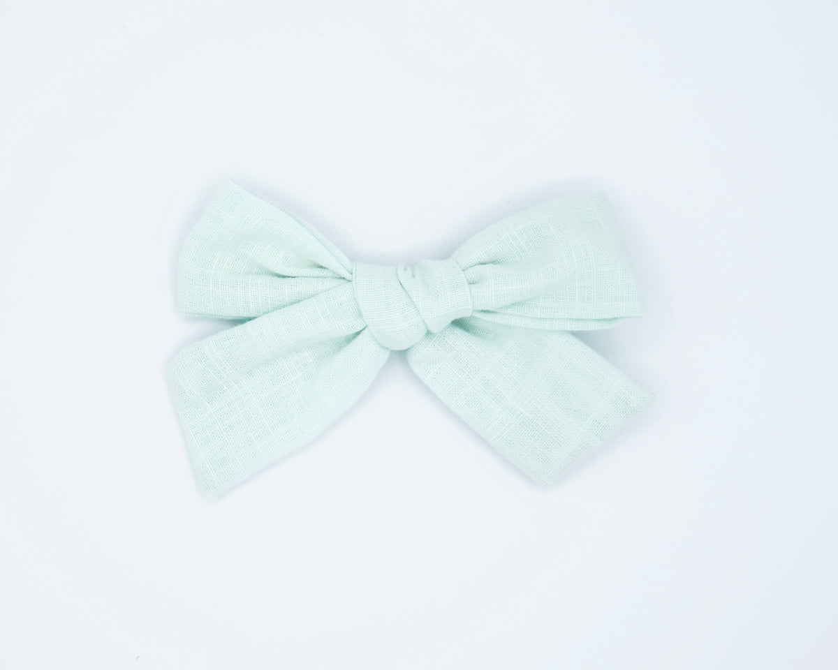 Bow: Mint (Light)