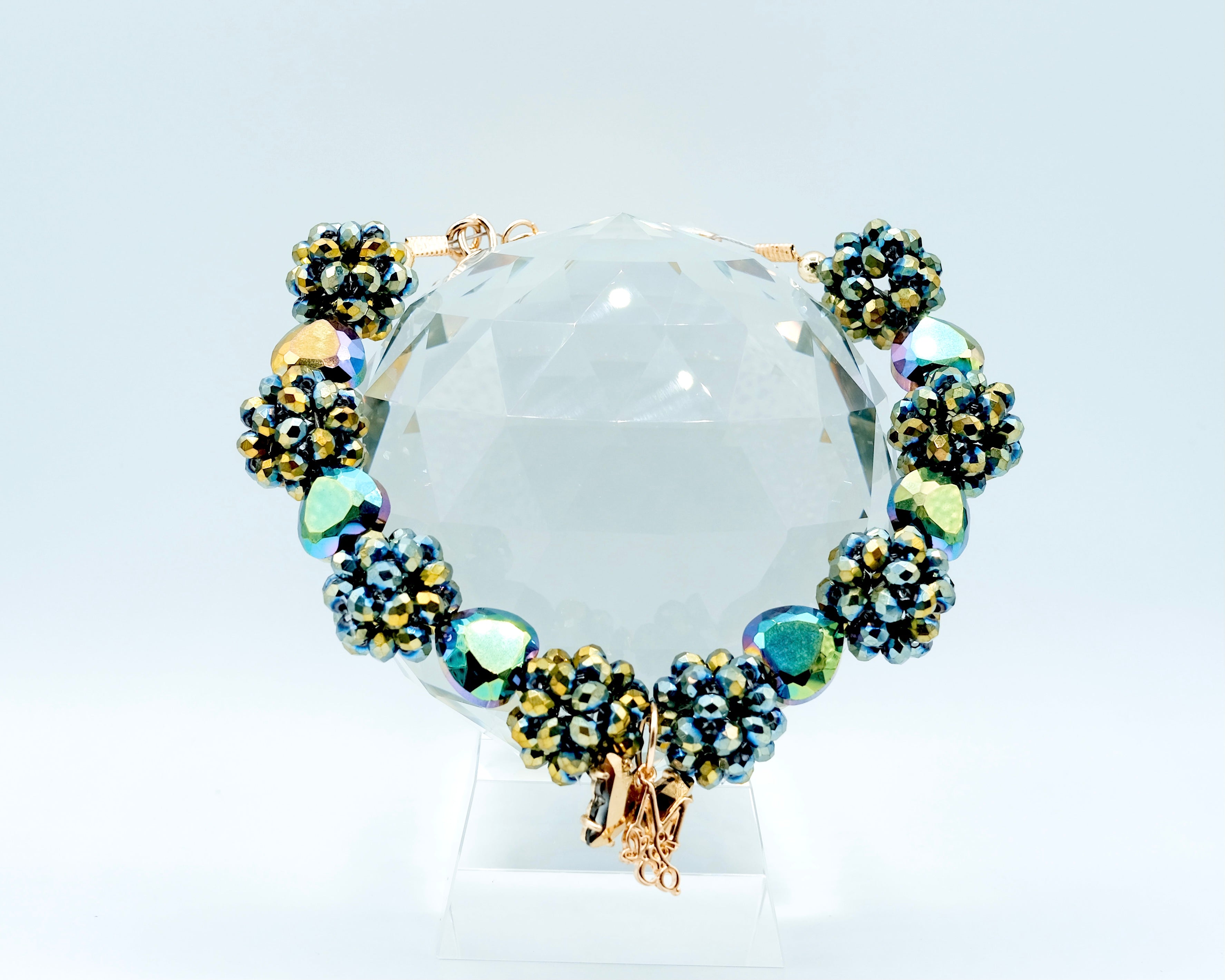 Necklace: The Leo Jolie