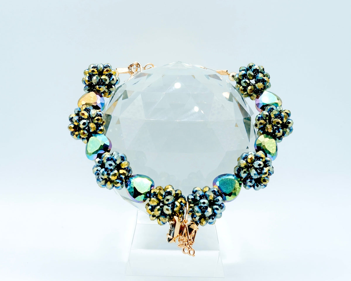 Necklace: The Leo Jolie