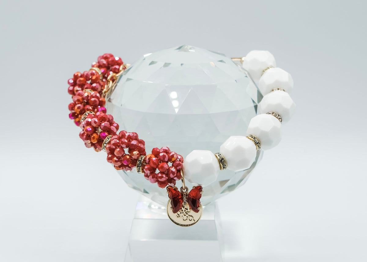 Necklace: Canadian