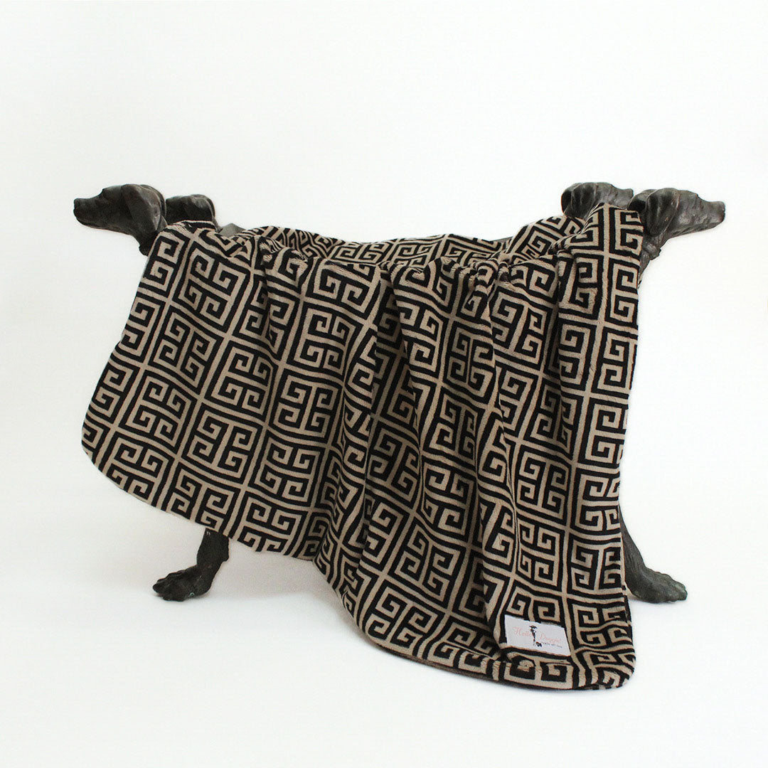Hello Doggie Obsidian Black and Tan Dog Blanket