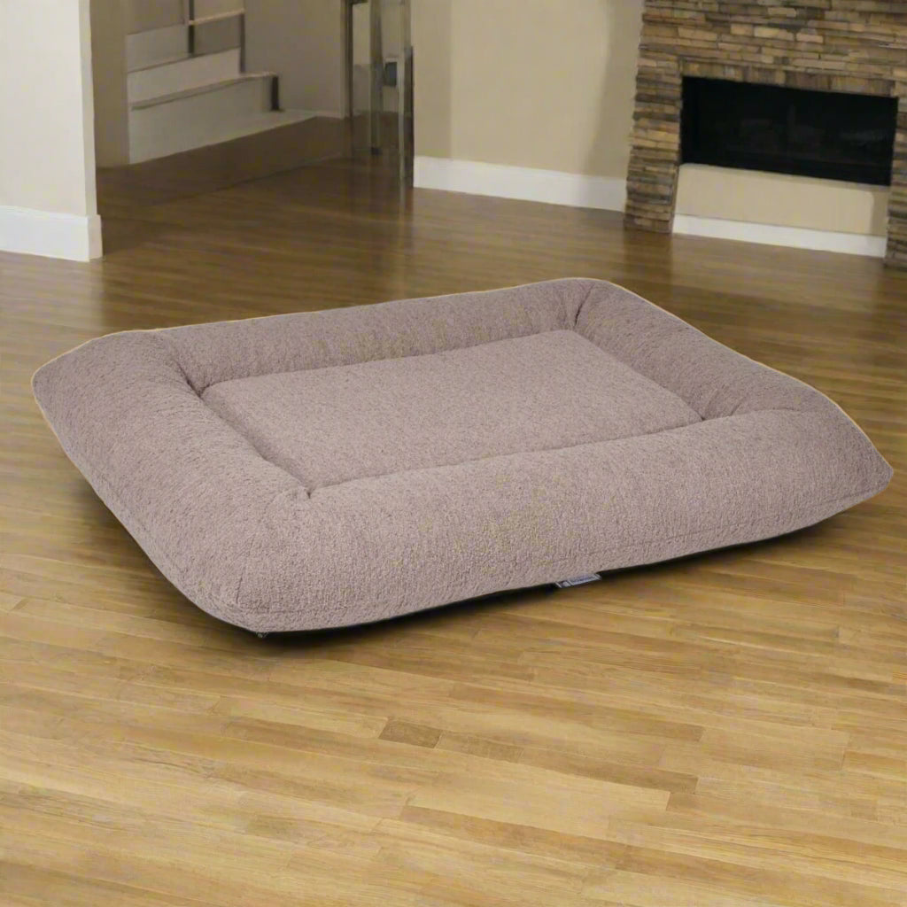 Hugo Futon Himalayan