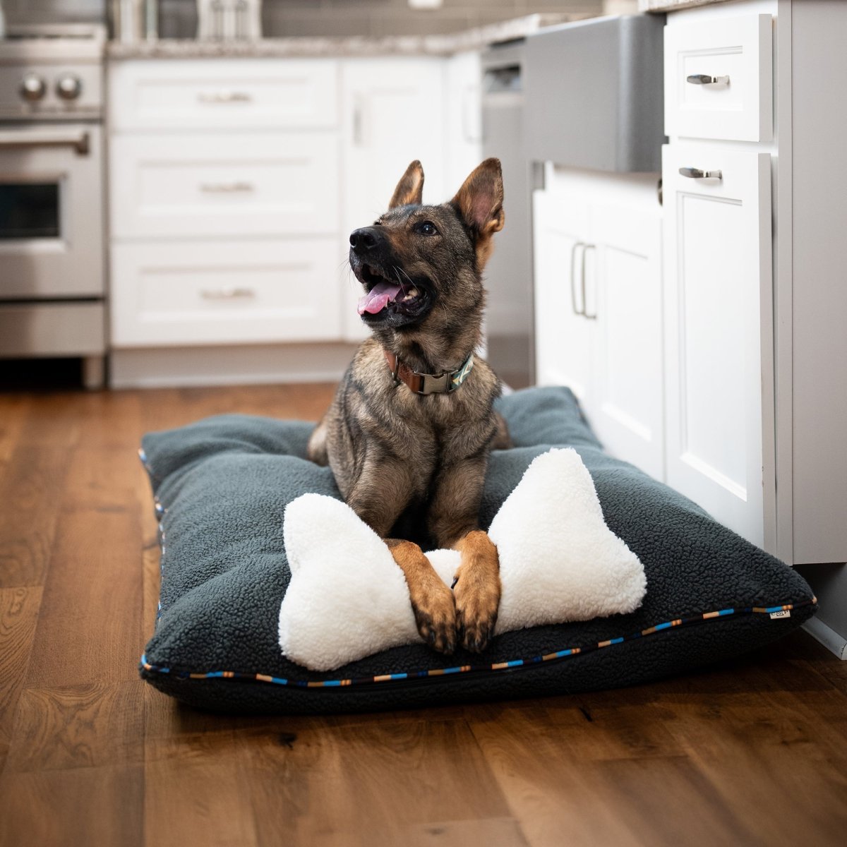 Orthopedic Foam Sherpa Pillow Bed premium pet product