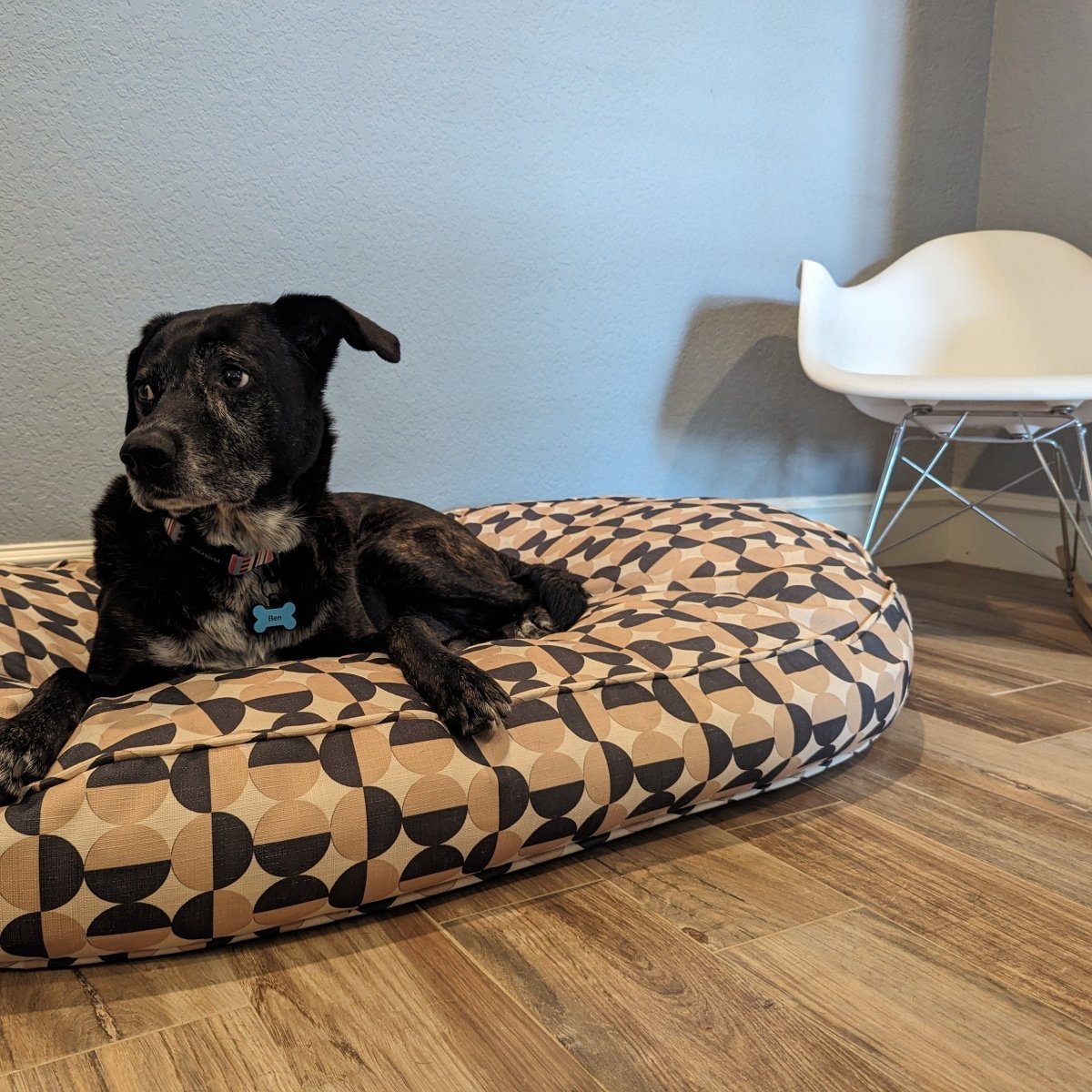 Oval Lounger Bed premium pet product