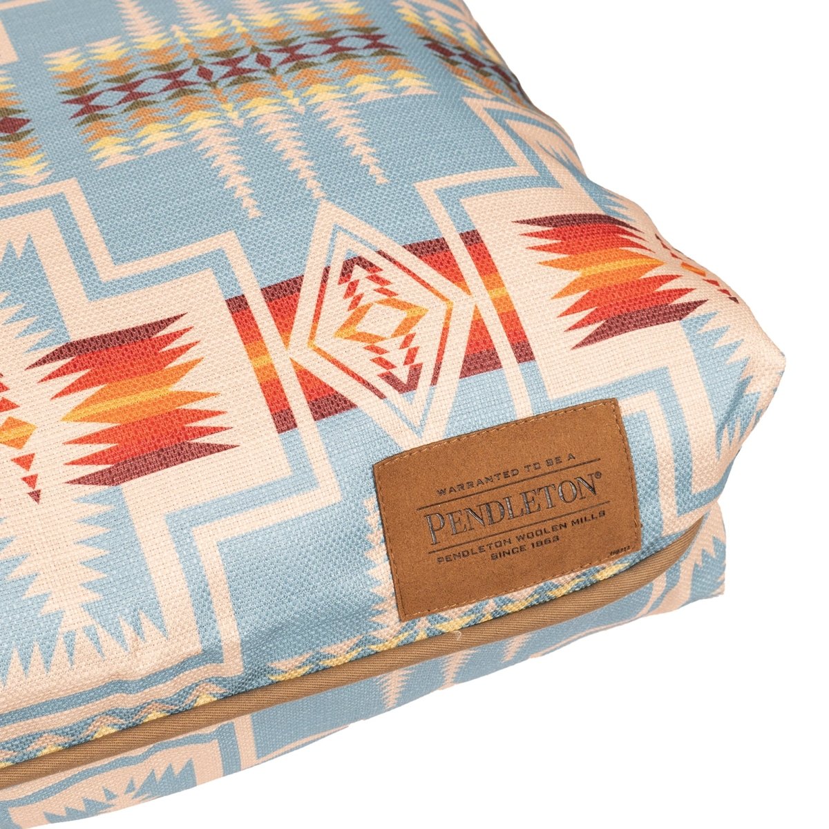 Pendleton All Season Pet Napper premium pet product