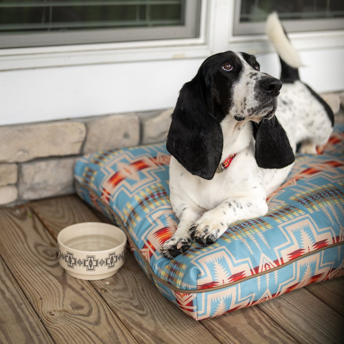 Pendleton All Season Pet Napper premium pet product