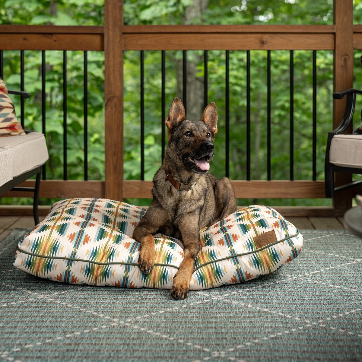 Pendleton All Season Pet Napper premium pet product