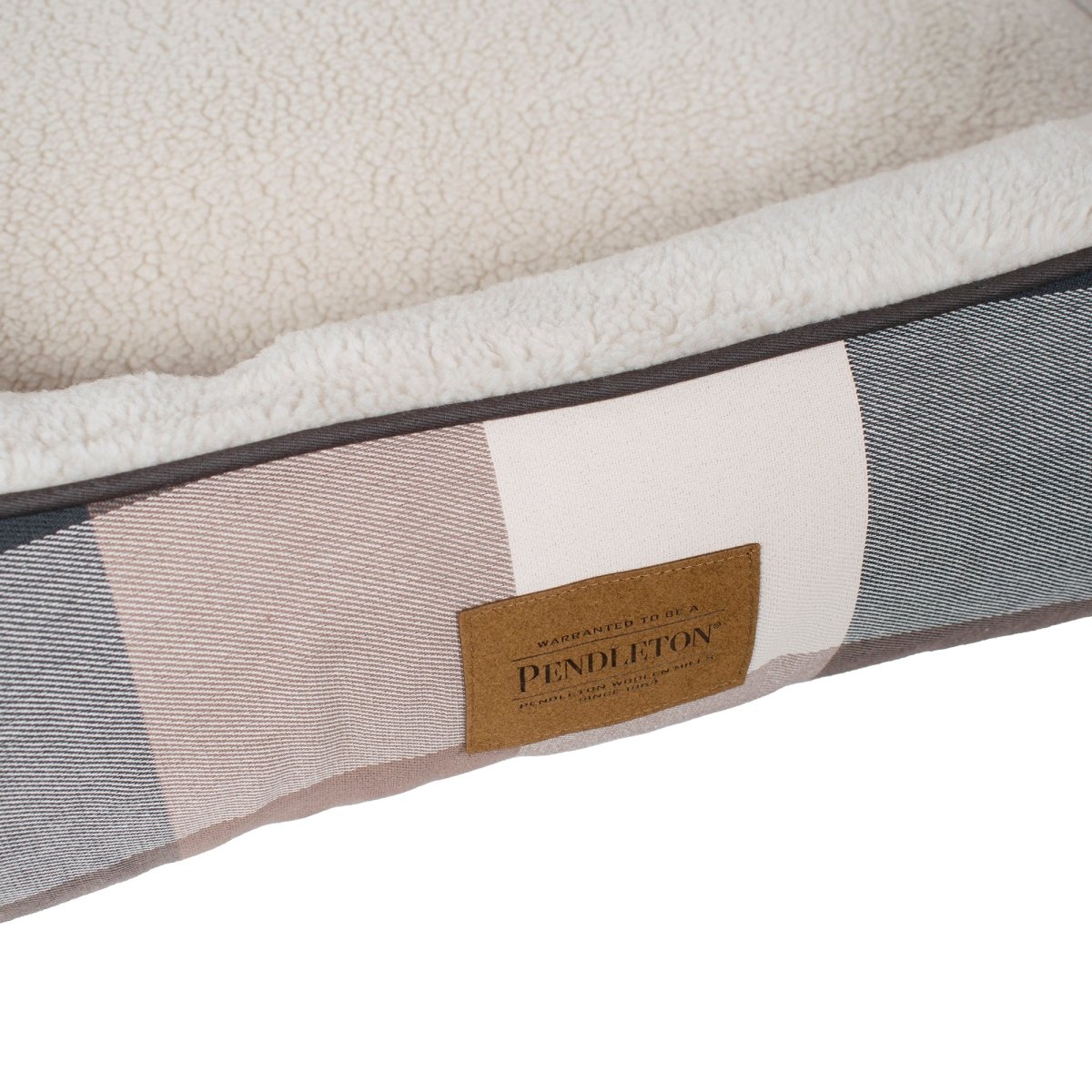 Pendleton Plaid Cozy Kuddler premium pet product
