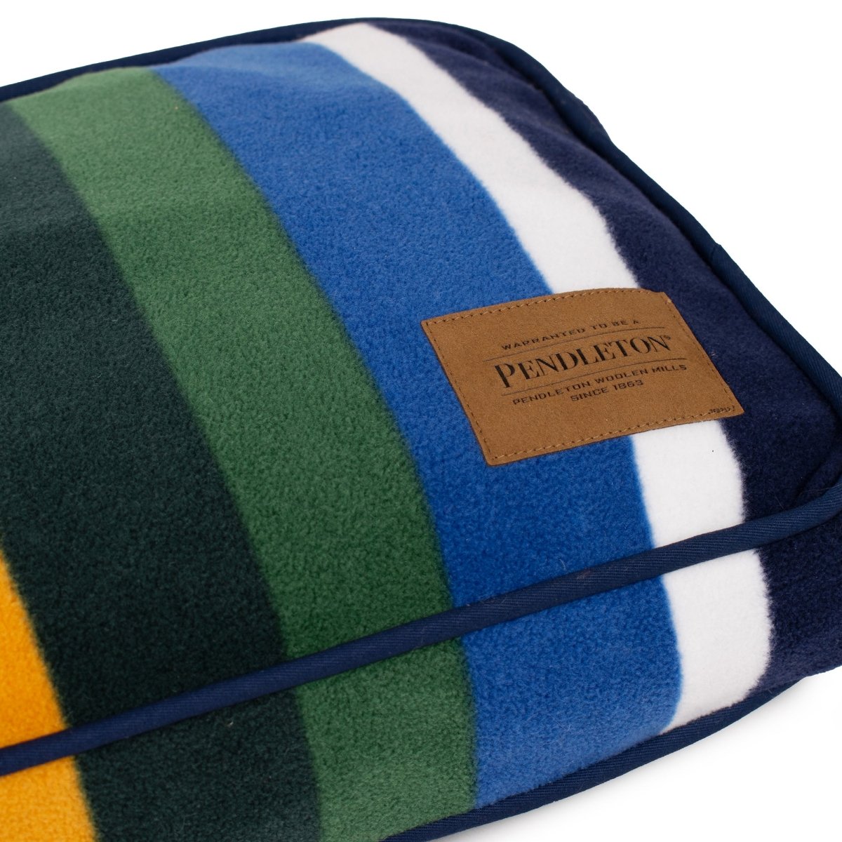 Pendleton National Park Pet Napper premium pet product