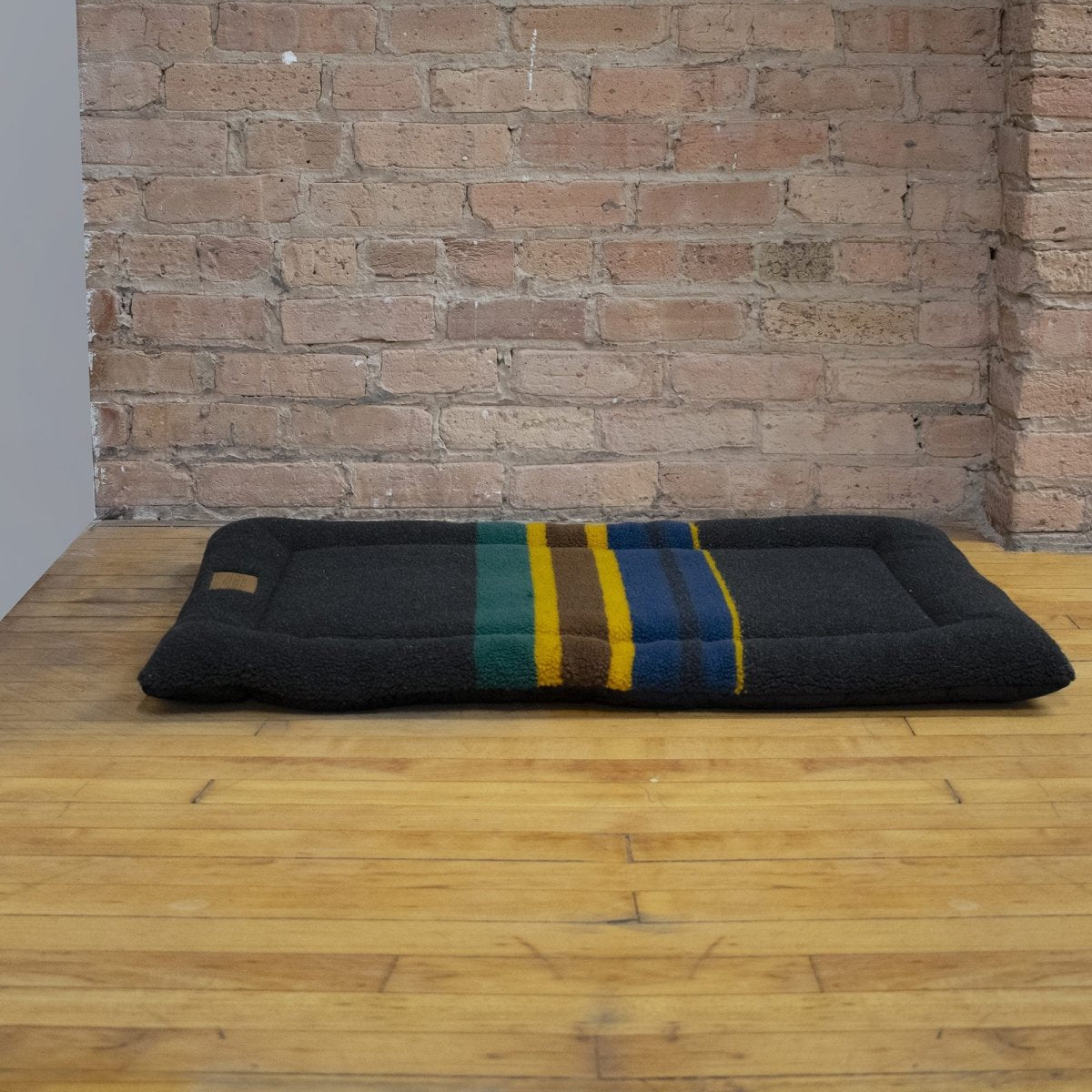 Pendleton Vintage Camp Oxford Black Comfort Cushion Dog Bed