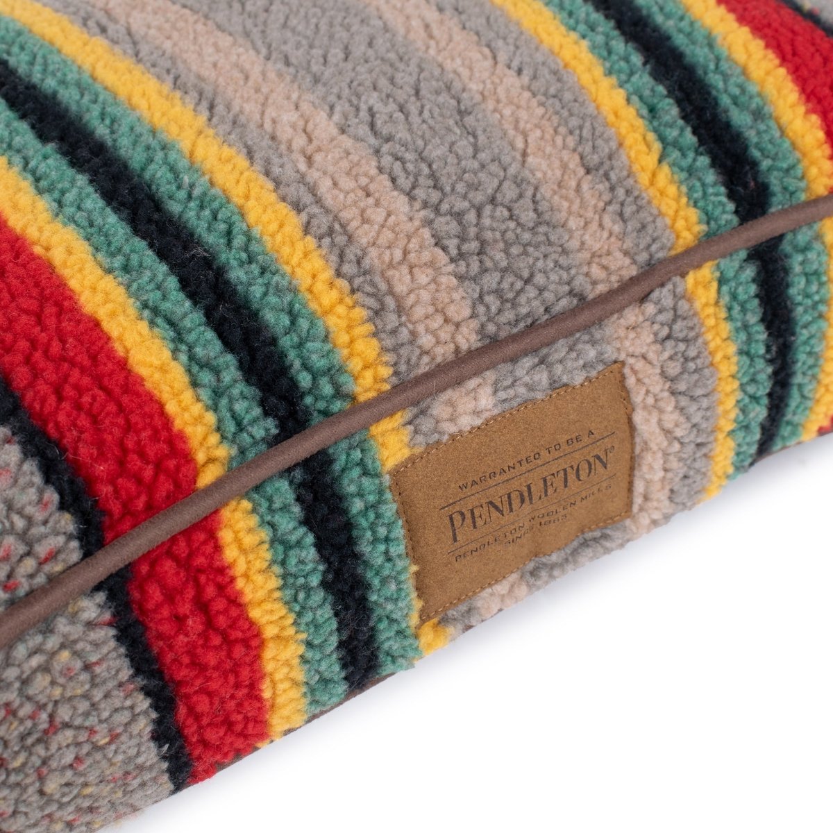 Pendleton Vintage Camp Pet Napper premium pet product