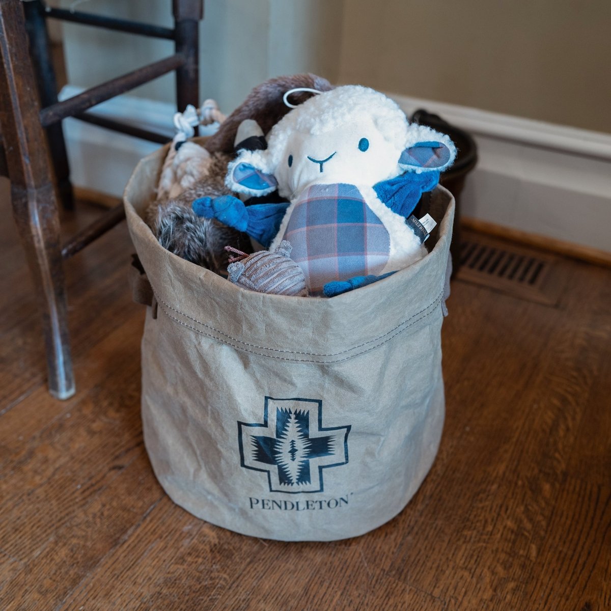 Pendleton Washable Paper Toy Bucket premium pet product