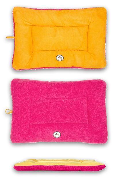 Pet Life Eco-Paw Reversible Eco-Friendly Recyclabled Polyfill Fashion Designer Pet Dog Bed Mat Lounge