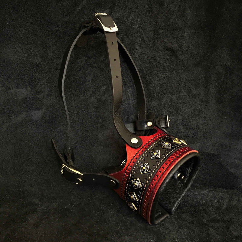 Bestia Balteus Leather Red Dog Muzzle