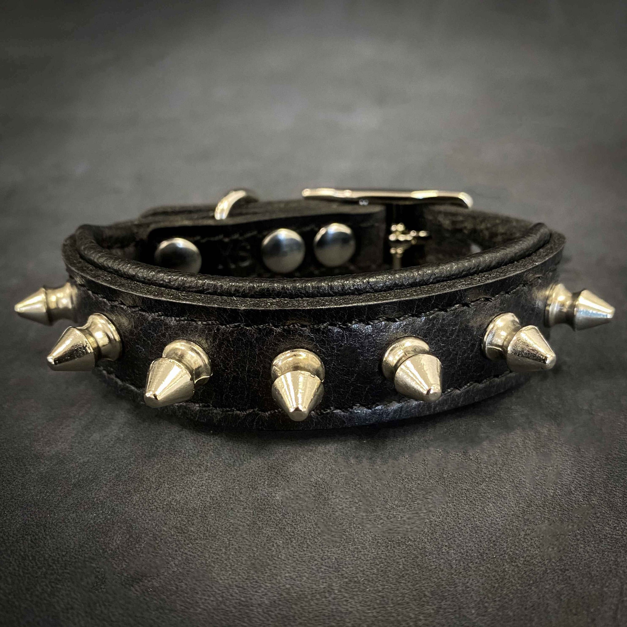 Bestia Spiky Leather Dog Collar