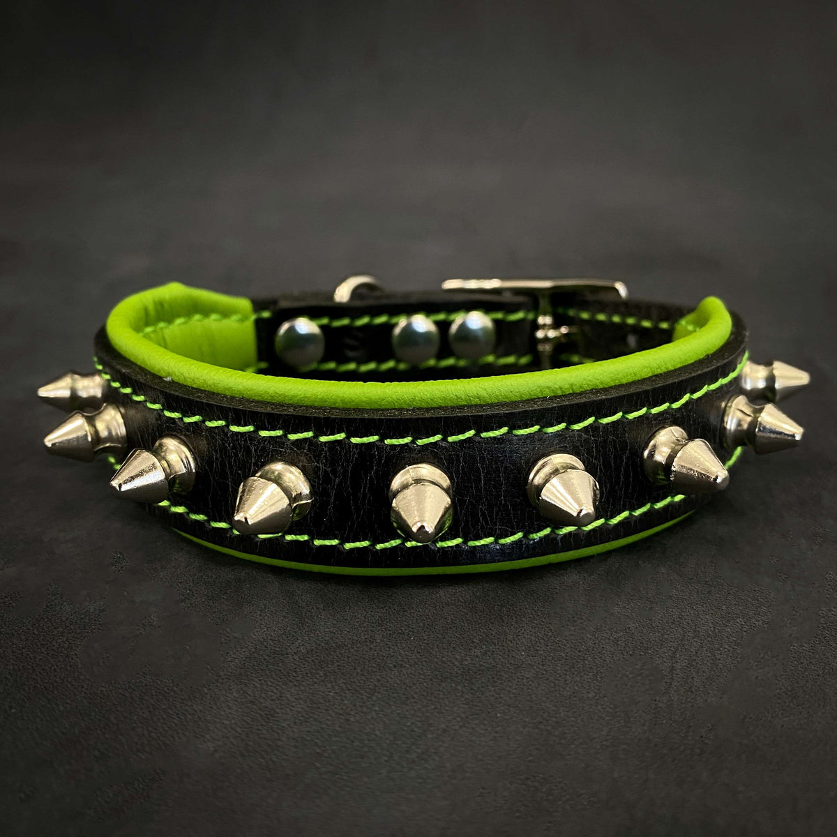 Bestia Spiky Leather Dog Collar